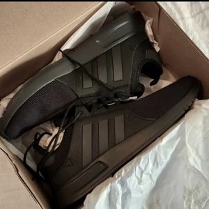 Adidas Mens size 11 Black